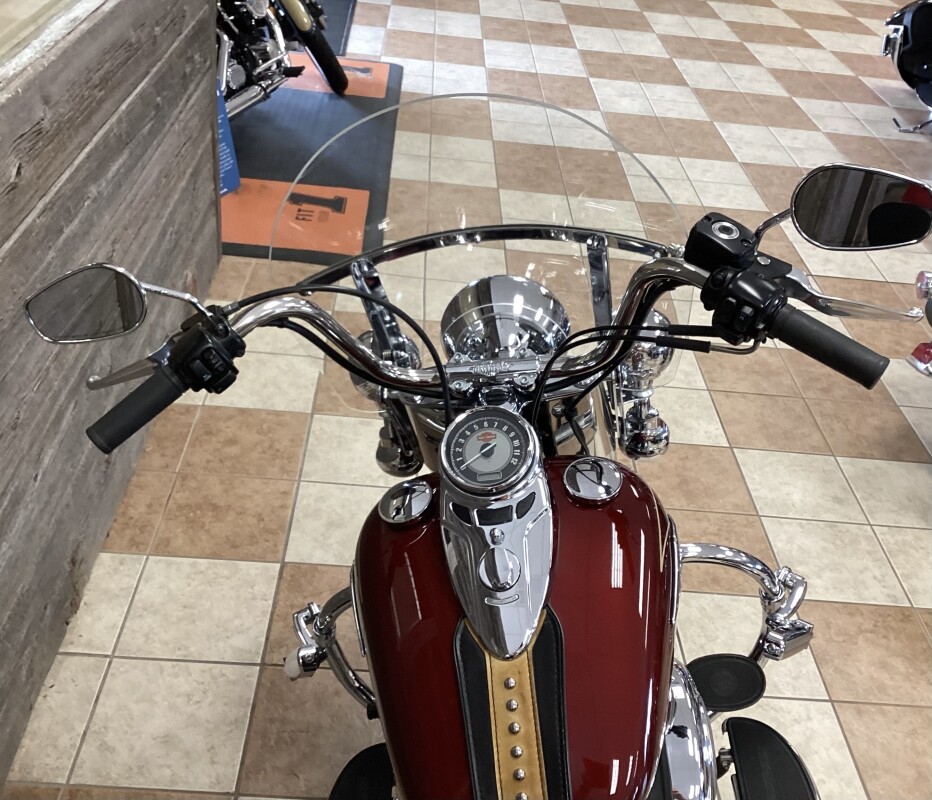 2010 Harley-Davidson Heritage Softail Classic Red Hot Sunglo - Photo 4