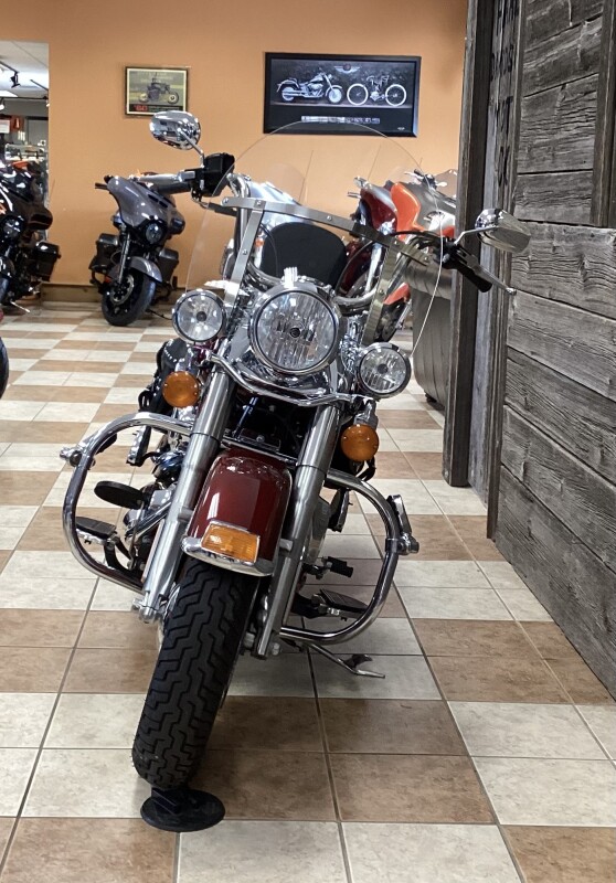 2010 Harley-Davidson Heritage Softail Classic Red Hot Sunglo - Photo 2