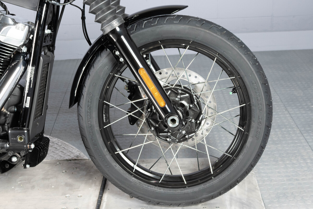 2025 Harley-Davidson Street Bob FXBB - Photo 4
