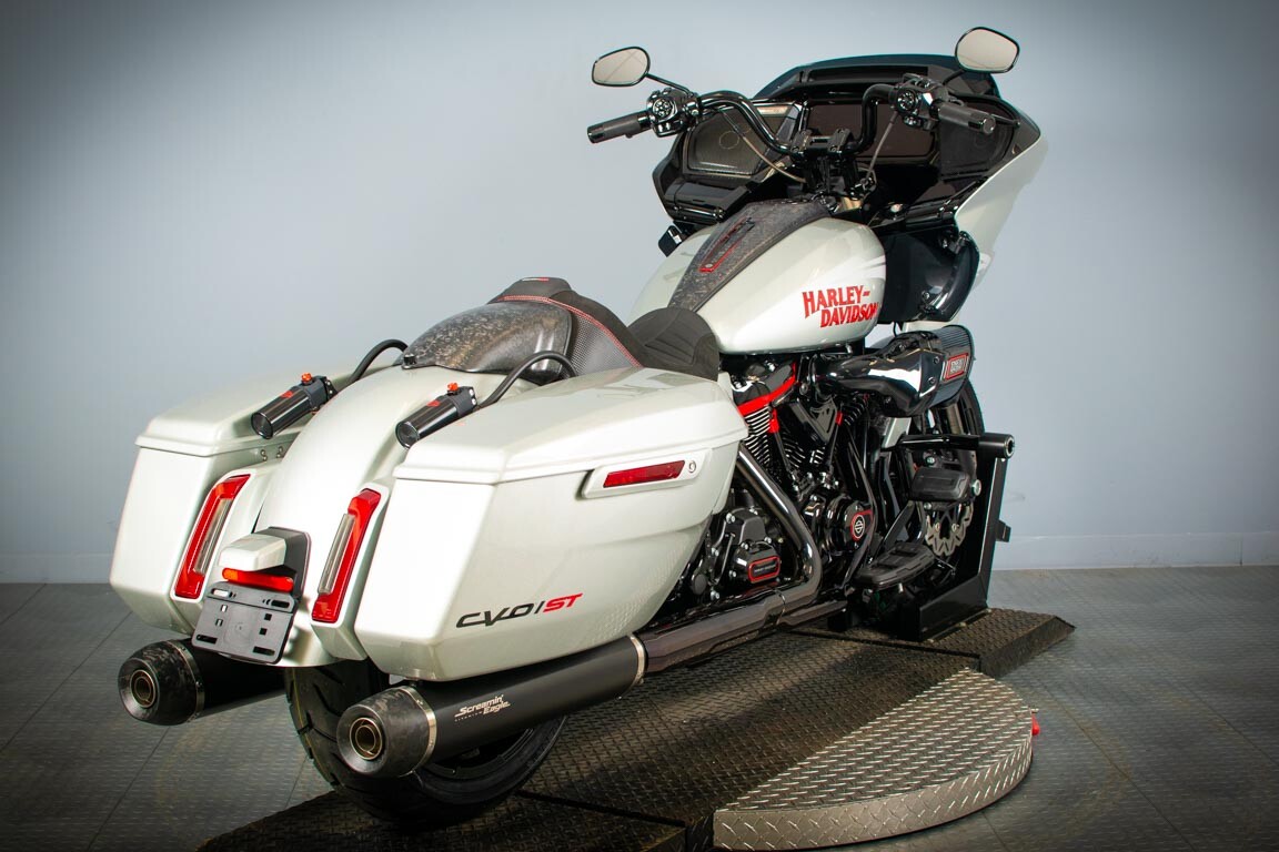 2025 Harley-Davidson CVO Road Glide ST FLTRXSTSE - Photo 8