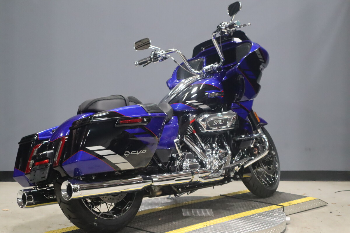 2025 Harley-Davidson CVO Road Glide FLTRXSE - Photo 9