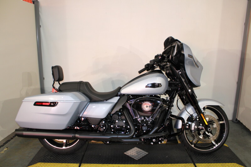 2024 Harley-Davidson Street Glide Grand American Touring FLHX