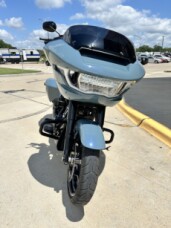 2024 Harley-Davidson<sup>®</sup> Road Glide™ Sharkskin Blue - Black Finish thumb 3