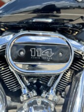 2021 Harley-Davidson<sup>®</sup> Fat Boy<sup>®</sup> 114 Vivid Black thumb 1