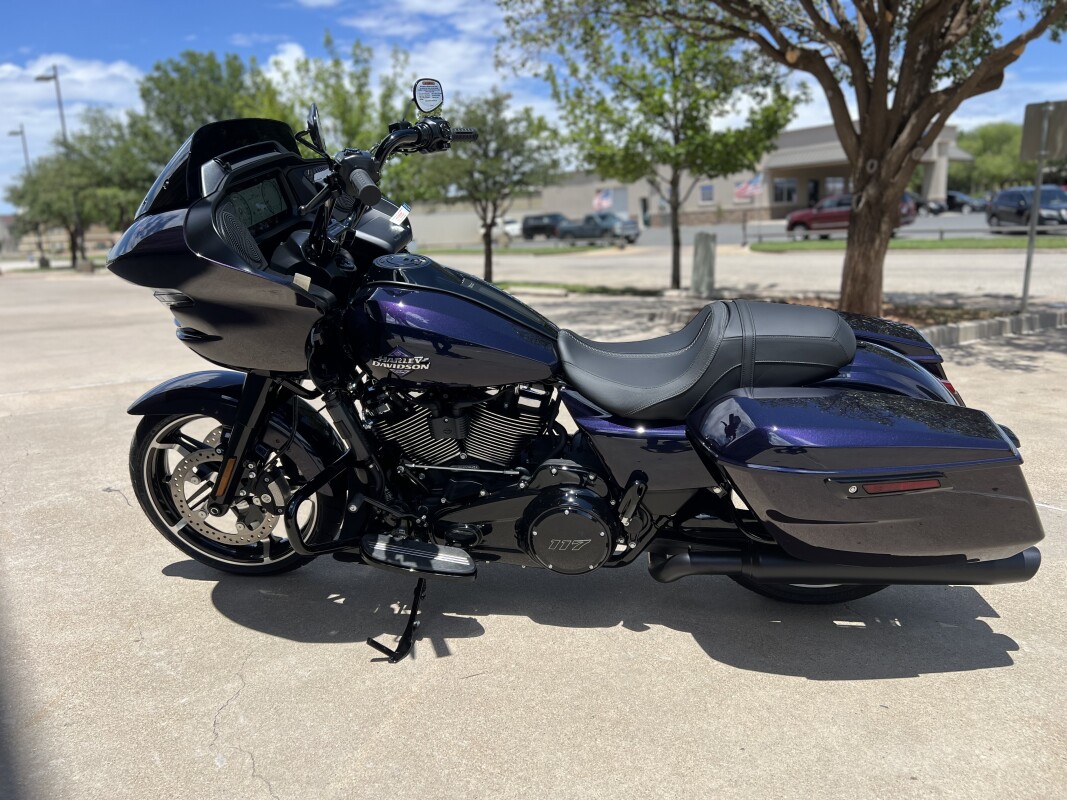 2025 Harley-Davidson Road Glide Mystic Shift - Black Finish - Photo 5