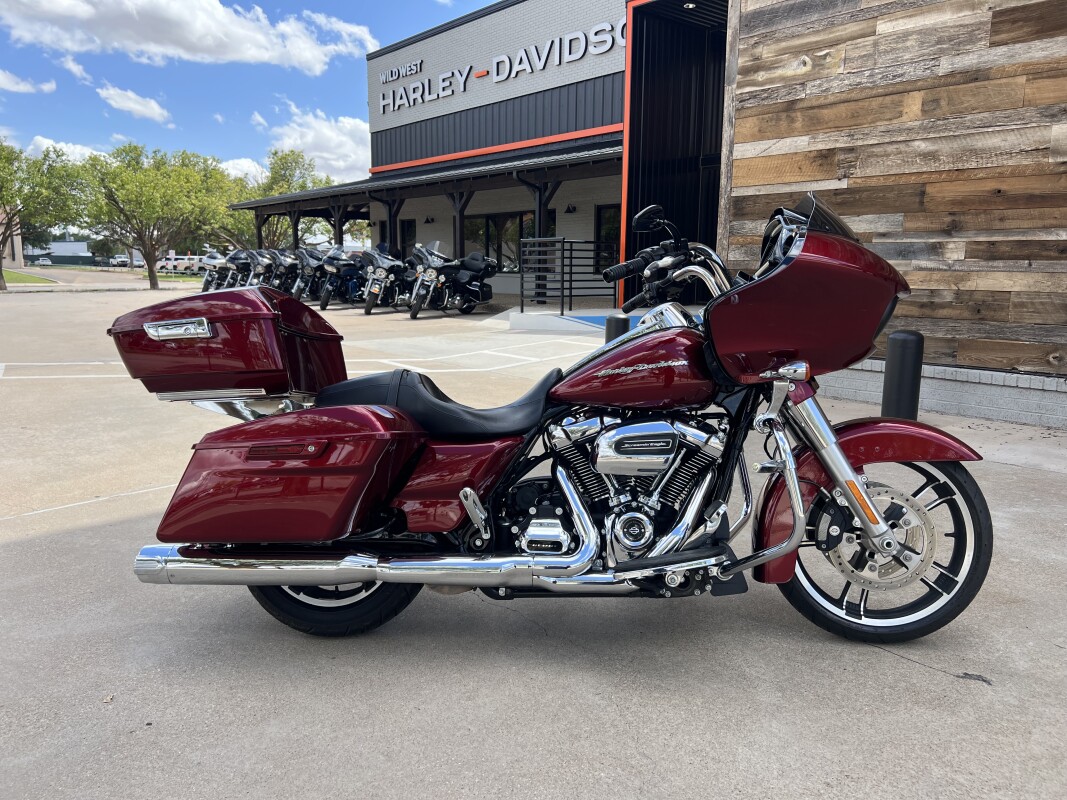 2017 Harley-Davidson Road Glide Special Velocity Red Sunglo