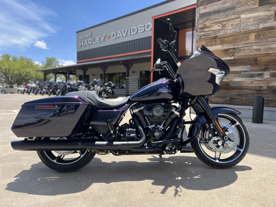 2025 Harley-Davidson Road Glide Mystic Shift - Black Finish