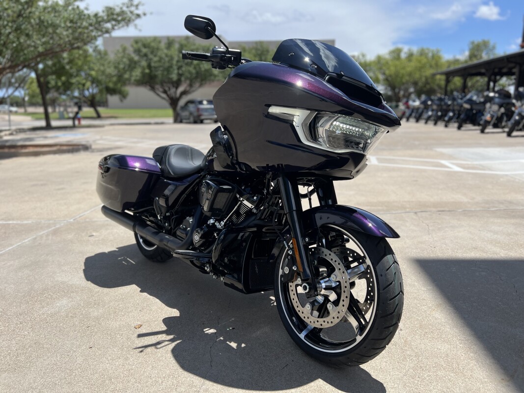 2025 Harley-Davidson Road Glide Mystic Shift - Black Finish - Photo 2