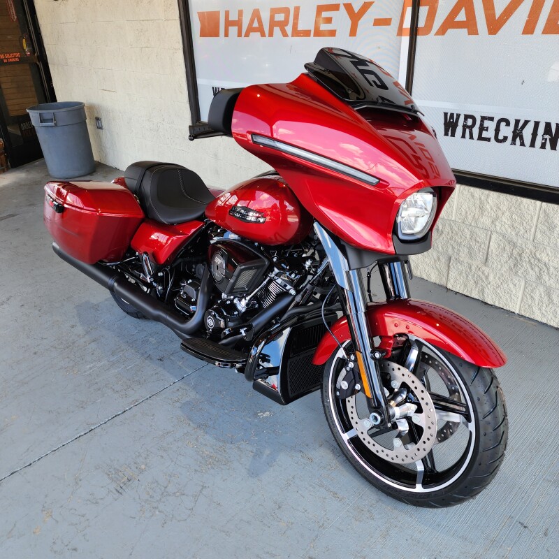 FLHX 2025 Street Glide - Photo 4
