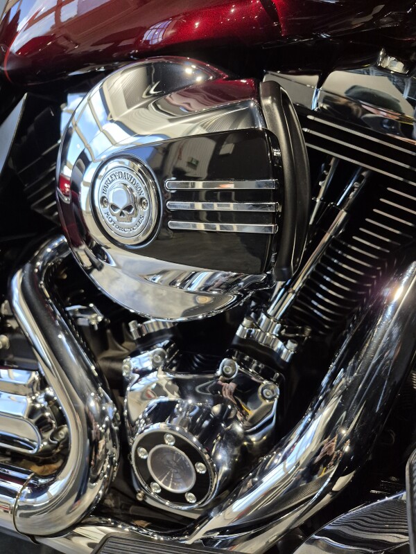 Pending Sale 2016 Harley-Davidson Ultra Limited Two-Tone Mysterious Red Sunglo/Velocity Red Sunglo - Photo 9