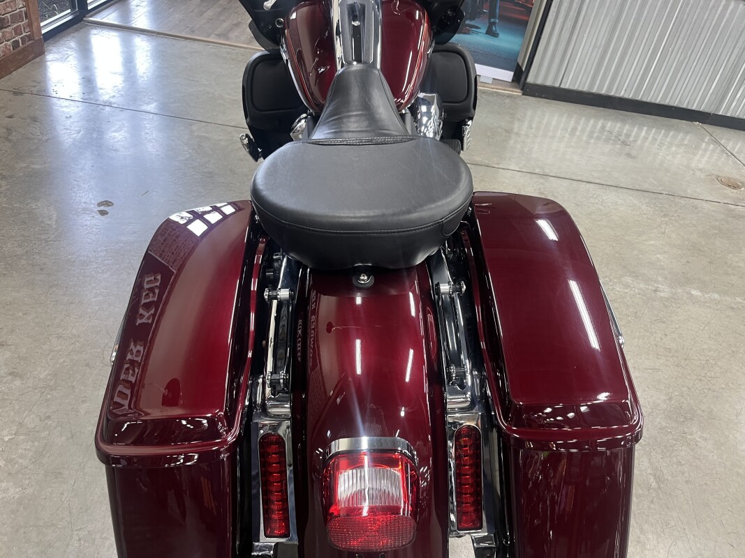 2017 Harley-Davidson Road Glide Ultra FLTRU - Photo 5