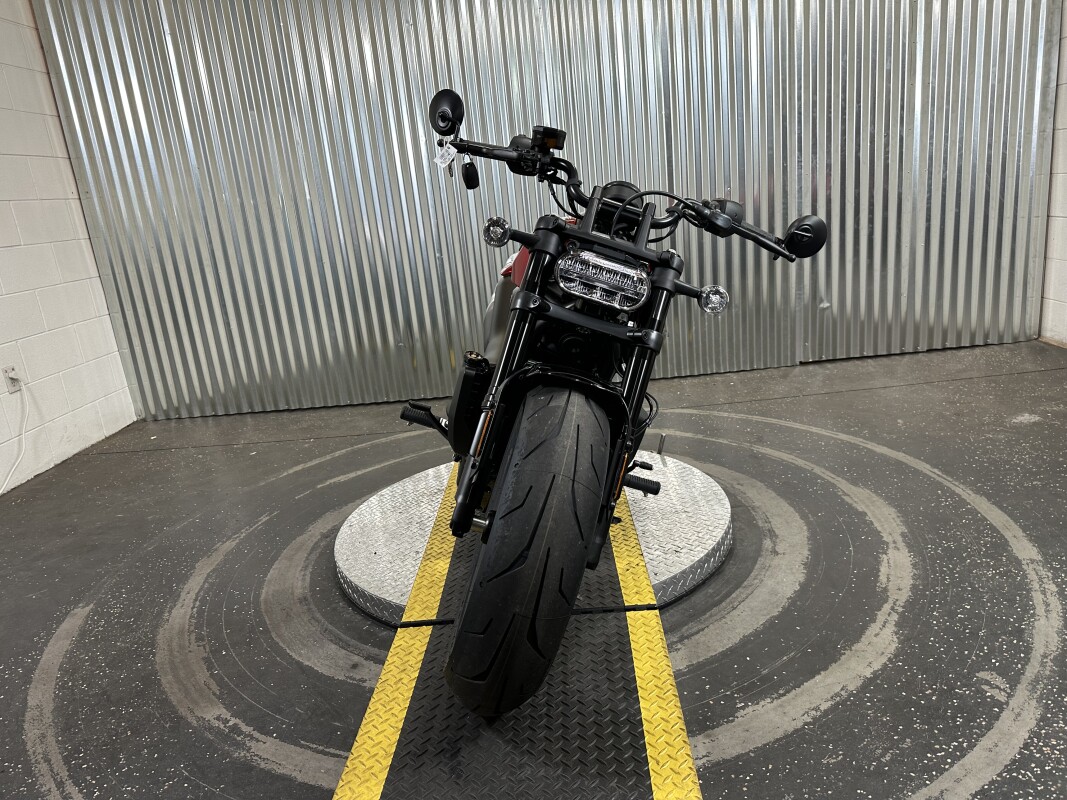 2025 Harley-Davidson Sportster S Brilliant Red - Photo 3