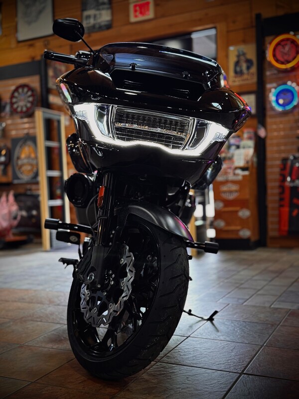 2025 Harley-Davidson CVO Road Glide ST Hot Lap - Photo 6