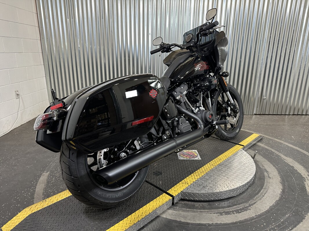2025 Harley-Davidson Low Rider ST Vivid Black - Black Finish - Photo 8