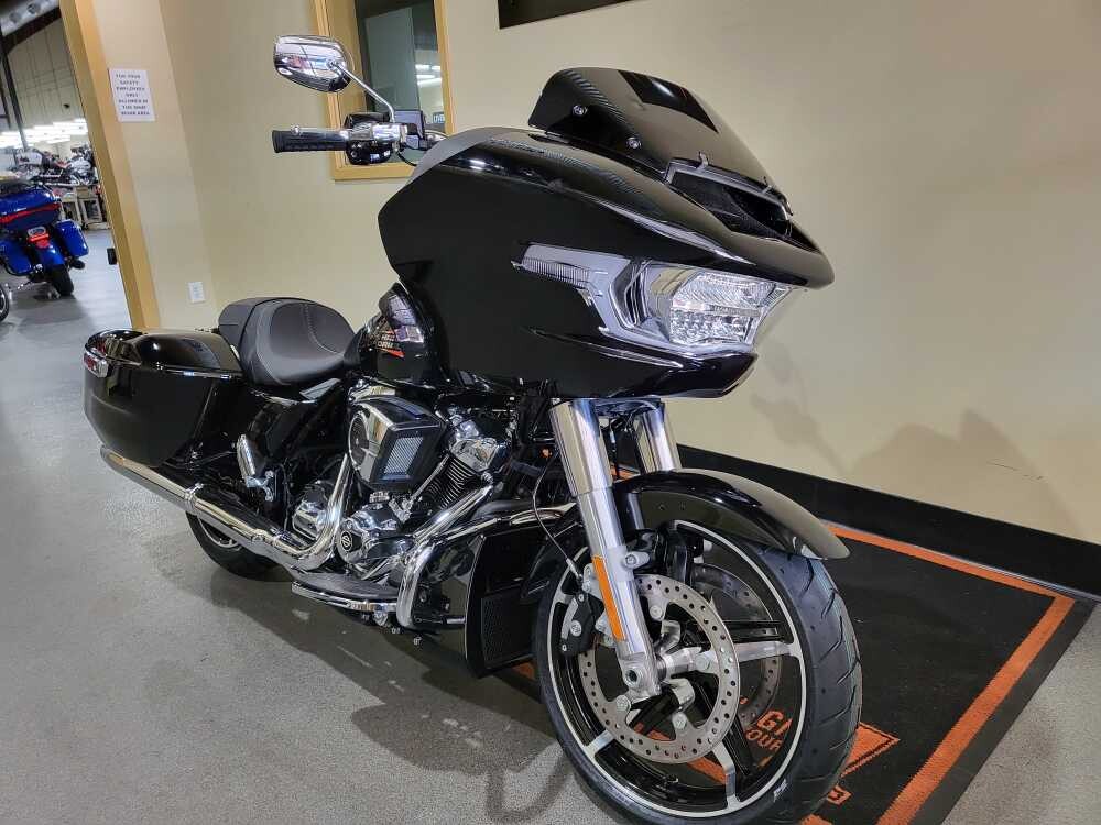 FLTRX 2025 Road Glide - Photo 2