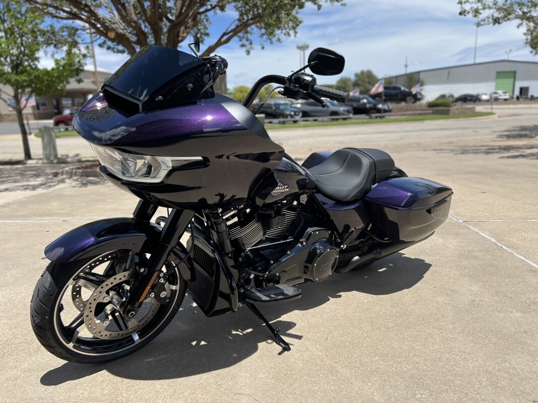 2025 Harley-Davidson Road Glide Mystic Shift - Black Finish - Photo 4