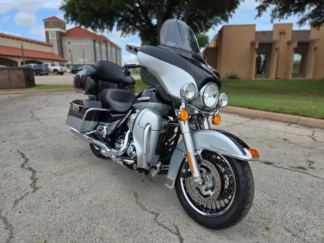 2012 Harley-Davidson Electra Glide Ultra Limited - Photo 2
