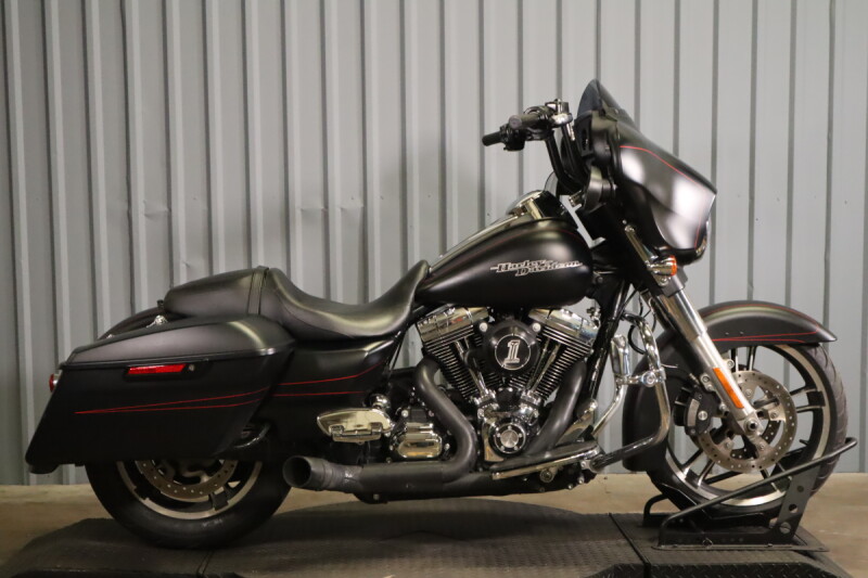 2016 Harley-Davidson® Street Glide® Special FLHXS