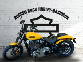 2025 Harley-Davidson<sup>®</sup> Street Bob™ Centerline w/Laced Wheels thumb 3