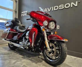2016 Harley-Davidson® Ultra Limited Two-Tone Mysterious Red Sunglo/Velocity Red Sunglo thumb 3