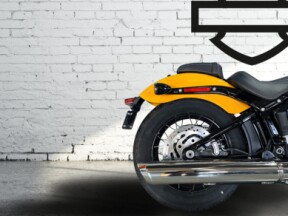 2025 Harley-Davidson<sup>®</sup> Street Bob™ Centerline w/Laced Wheels thumb 0