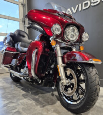 2016 Harley-Davidson® Ultra Limited Two-Tone Mysterious Red Sunglo/Velocity Red Sunglo thumb 2