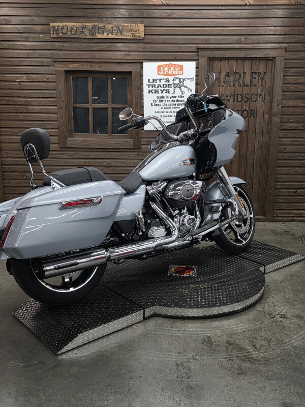 2025 Harley‑Davidson Road Glide FLTRX - Photo 2