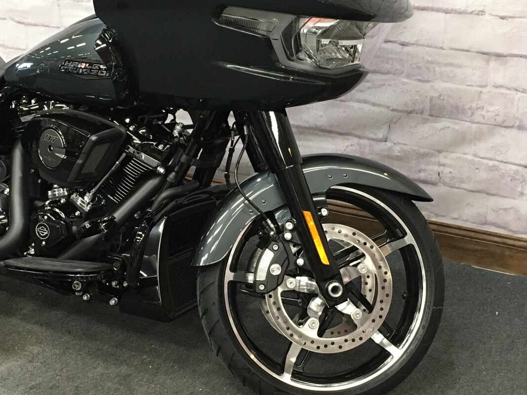 2025 Harley-Davidson Road Glide Iron Horse Metallic - Black Finish FLTRX - Photo 4