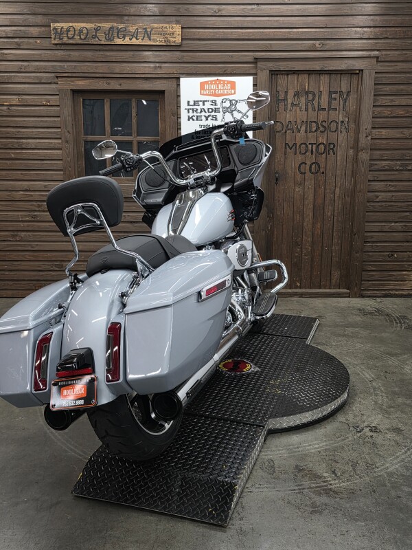 2025 Harley‑Davidson Road Glide FLTRX - Photo 3