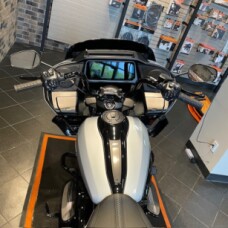 2025 Road Glide® (FLTRX) thumb 2