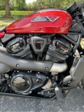 2025 Harley-Davidson<sup>®</sup> Sportster® S thumb 2