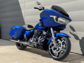 2025 Harley-Davidson<sup>®</sup> Road Glide® Blue Burst thumb 3