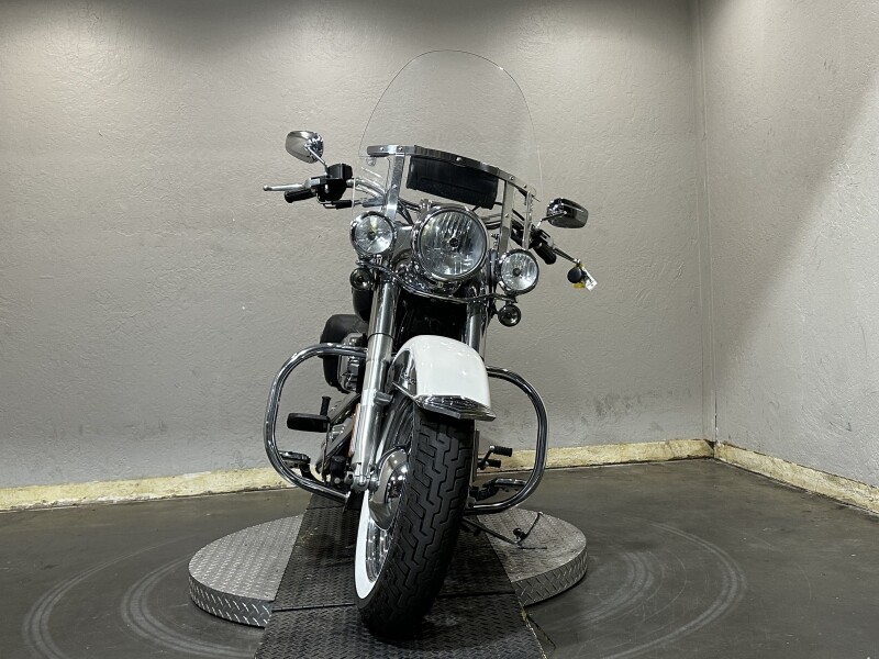 Harley-Davidson Softail Deluxe 103 2012 040677A B WHT/MIDNIGHT W/ PINSTRIPE - Photo 3