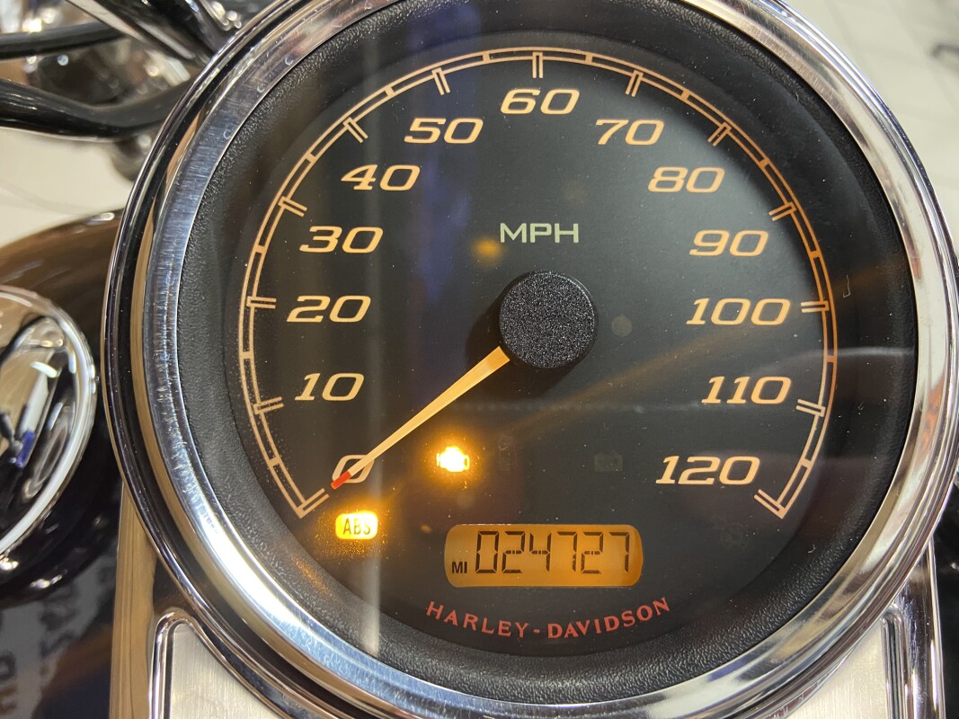 2019 Harley-Davidson Road King Vivid Black FLHR - Photo 6