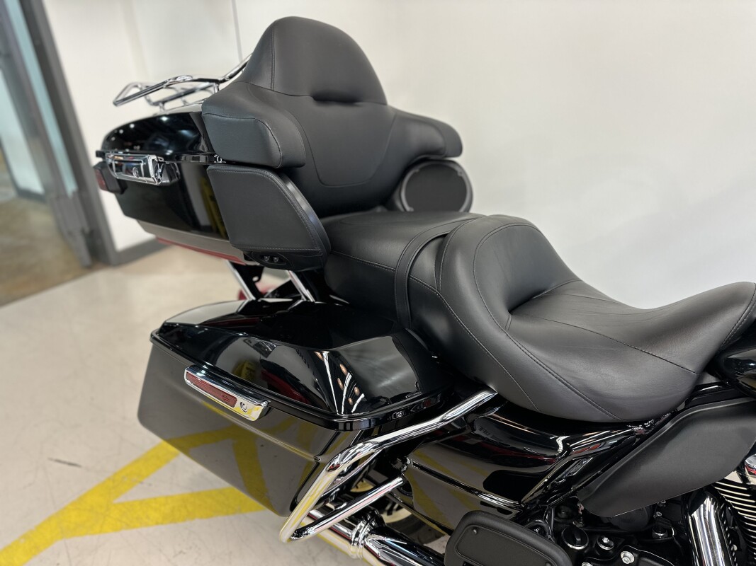2021 Harley-Davidson Road Glide Limited Vivid Black - Photo 9