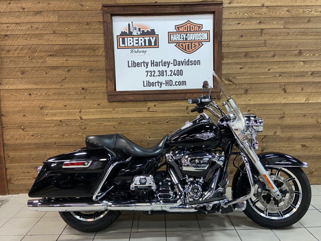 2019 Harley-Davidson Road King Vivid Black FLHR