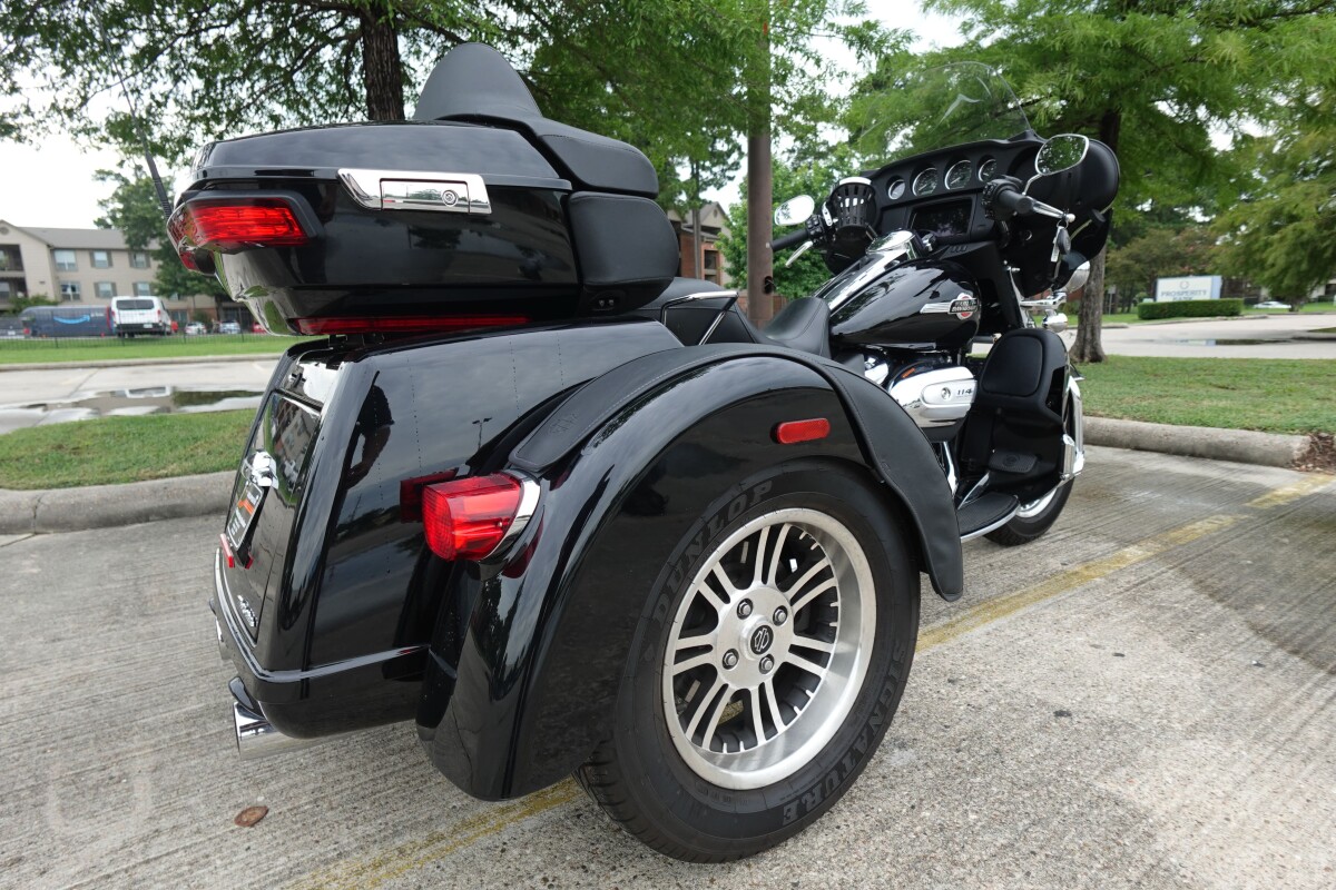 2022 Harley-Davidson Tri Glide Ultra FLHTCUTG - Photo 8
