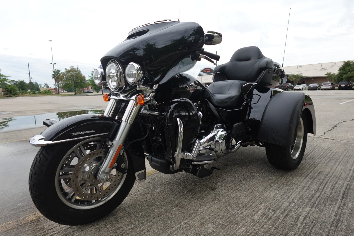 2022 Harley-Davidson Tri Glide Ultra FLHTCUTG - Photo 4