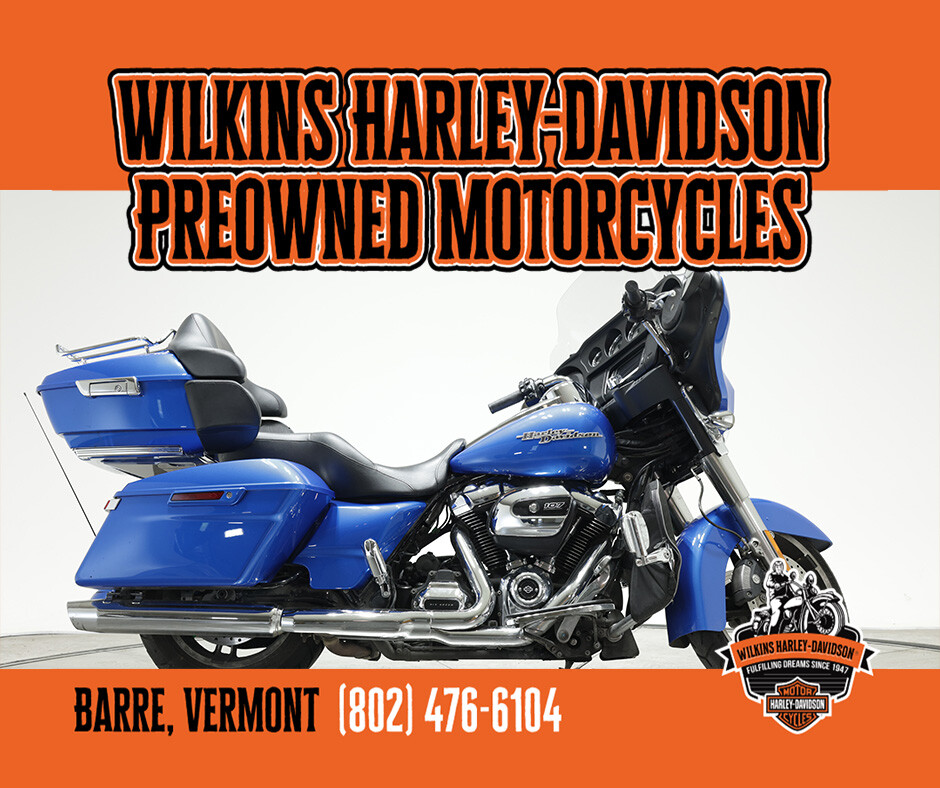 2018 Harley-Davidson FLHX Street Glide in Electric Blue with 17823 miles - Photo 3