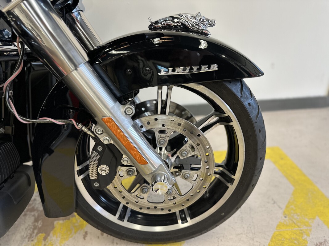 2021 Harley-Davidson Road Glide Limited Vivid Black - Photo 5