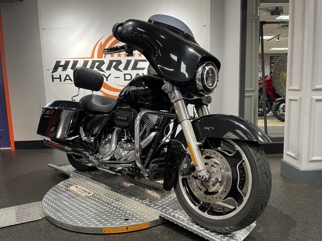 2013 Harley‑Davidson Street Glide - Photo 2