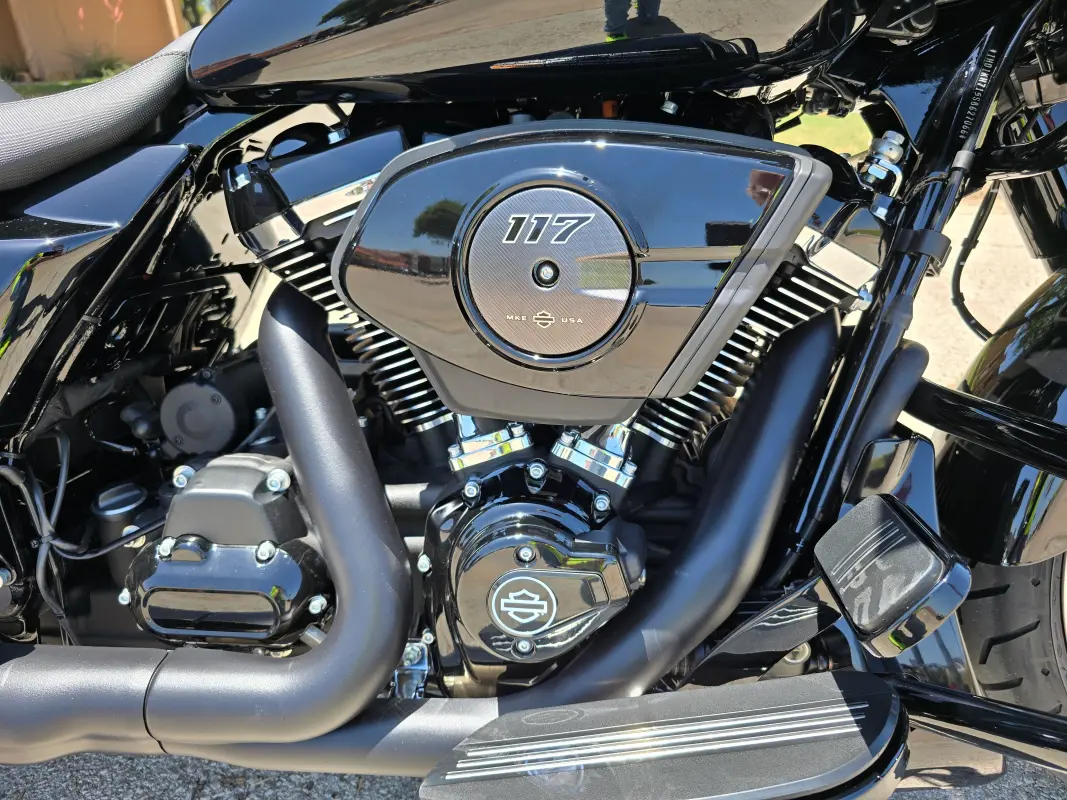2025 Harley-Davidson Road Glide - Photo 8