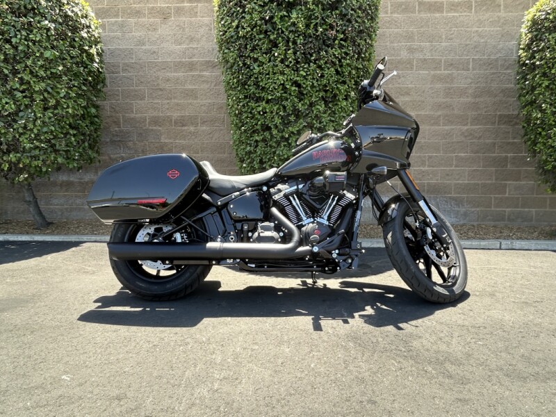 FXLRST 2025 Low Rider® ST