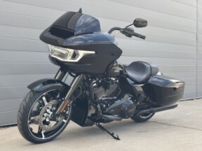 2025 Harley-Davidson<sup>®</sup> Road Glide® Vivid Black thumb 0