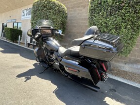 FLHXU 2025 Street Glide® Ultra thumb 1