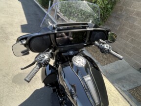 FLHXU 2025 Street Glide® Ultra thumb 2
