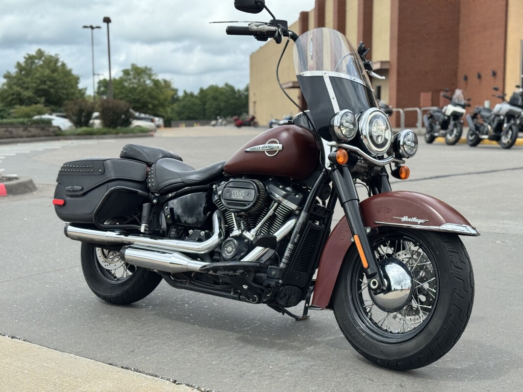 2018 Harley-Davidson Heritage Classic FLHCS 114 Red Iron Denim 076706 - Photo 2