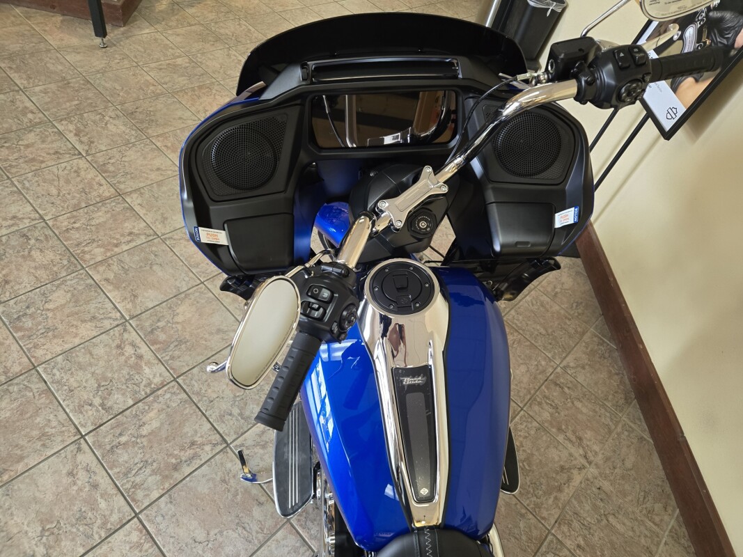 2025 Harley-Davidson Road Glide Blue Burst - Photo 4