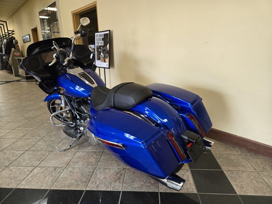 2025 Harley-Davidson Road Glide Blue Burst - Photo 3