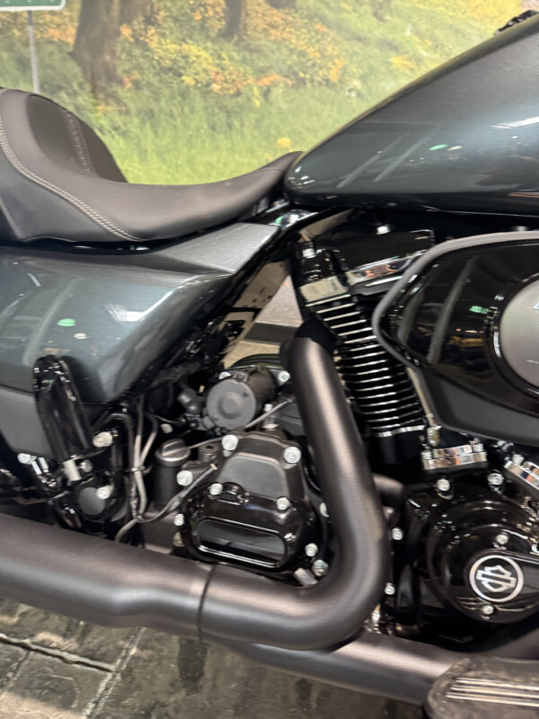 2025 Harley-Davidson Street Glide - Photo 4